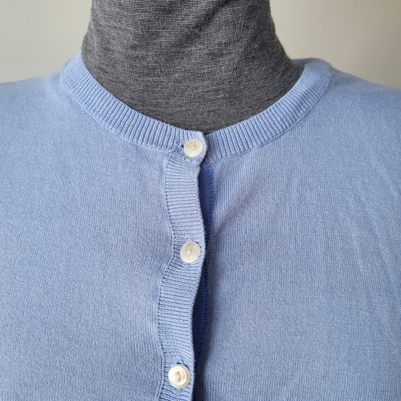 Gap Round Neck Button Front Cardigan - Picture 7 of 9